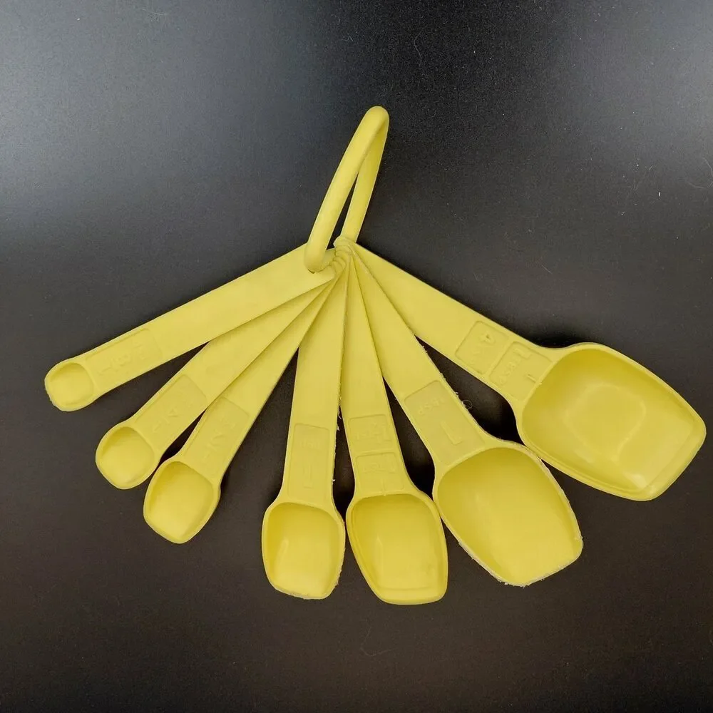 Tupperware Measuring Spoons Set D Ring Yellow Green Orange Vtg Retro Lot Of 2